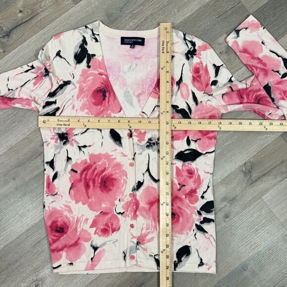 Jones New York Floral Silk Blend V Neck Cardigan Sweater Cream Pink Medium - Picture 11 of 12
